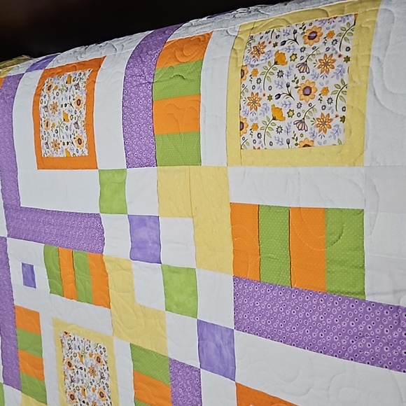 Quilt Handmade Spring time - Picture 2 of 6